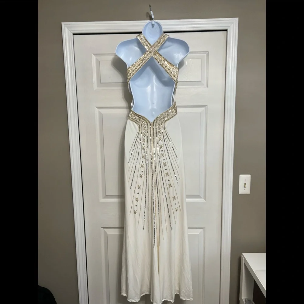 Camille  la vie Women’s ivory gold and silver formal  sequin gown - Picture 3 of 9